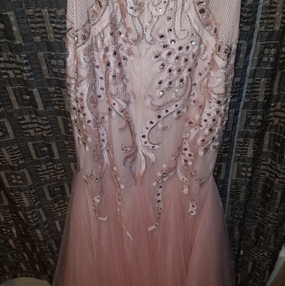 Blush/pink halter top embellished gown - Picture 4 of 8
